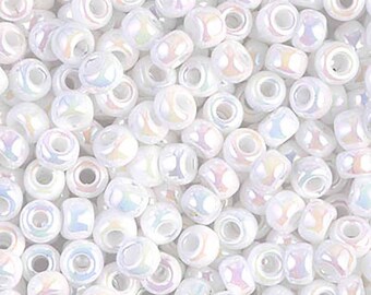 Rocailles : Miyuki taille 6/0, verre blanc opaque arc-en-ciel, 100 g, ~ 1600 perles. VRAC