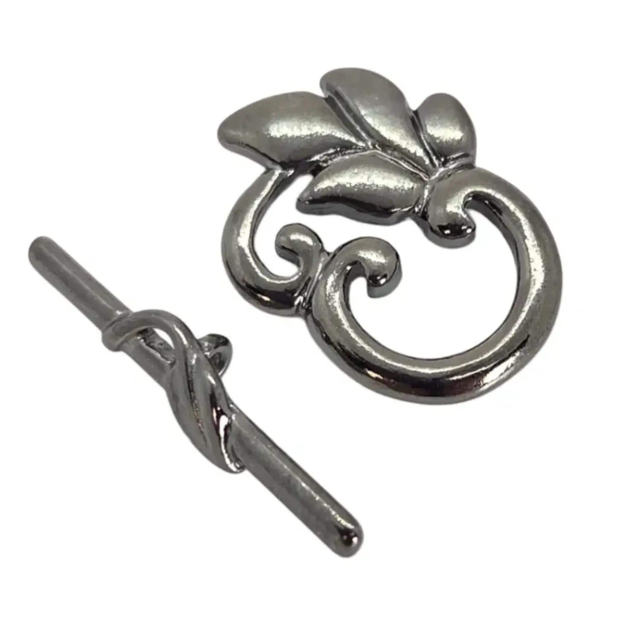 Black Oxide Vine and Leaf Toggle Clasps (25 Mm X 19 Mm), 2 Clasps