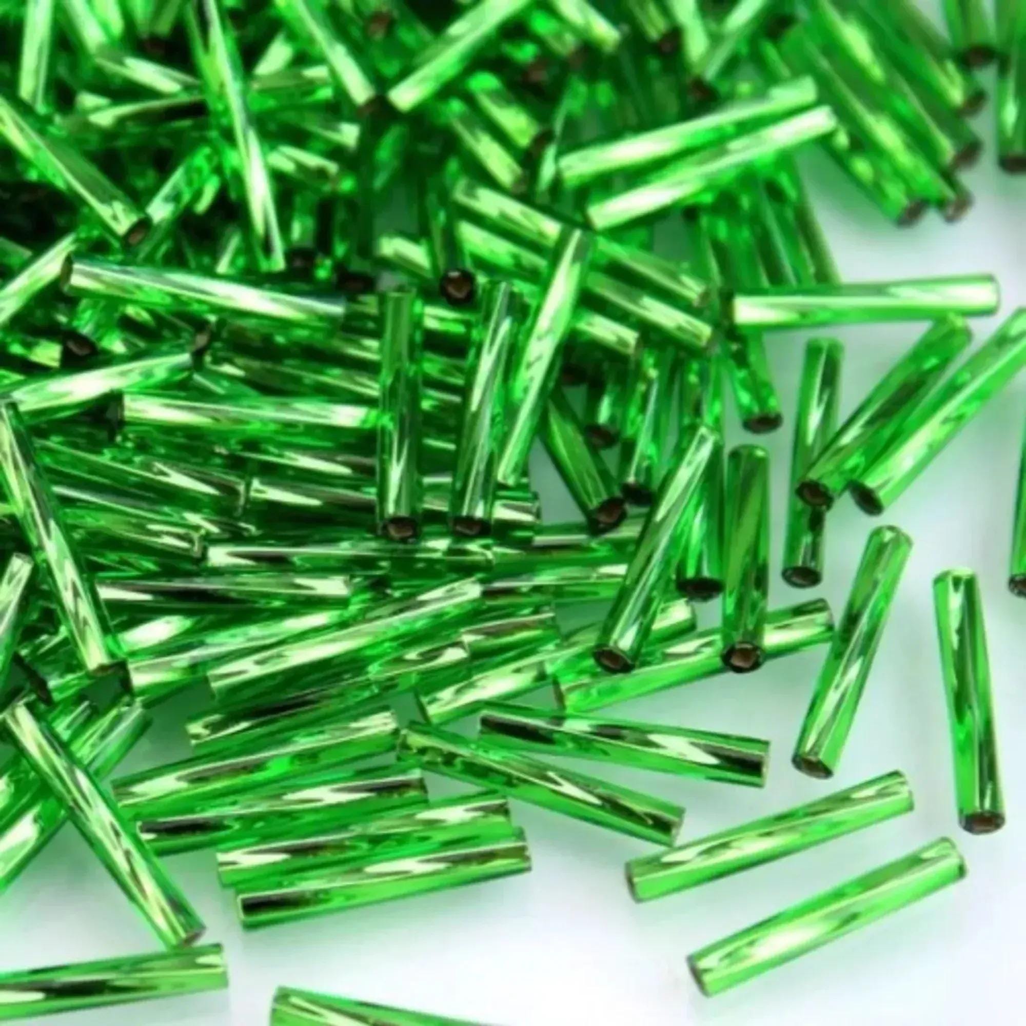 ツイストガラスのラッパビーズ：12 mm x 2 mm、銀線入り半透明グリーン、ミユキ # TW16、25 g、約 420 個