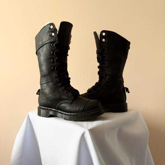 Dr Martens 1914 Triumph Aimilie Black Leather Biker Boots Heels