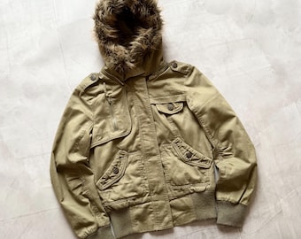 Vintage Military Cargo Faux Fur Bomber Jacket – LGB Vibe Multi Pocket, Size M