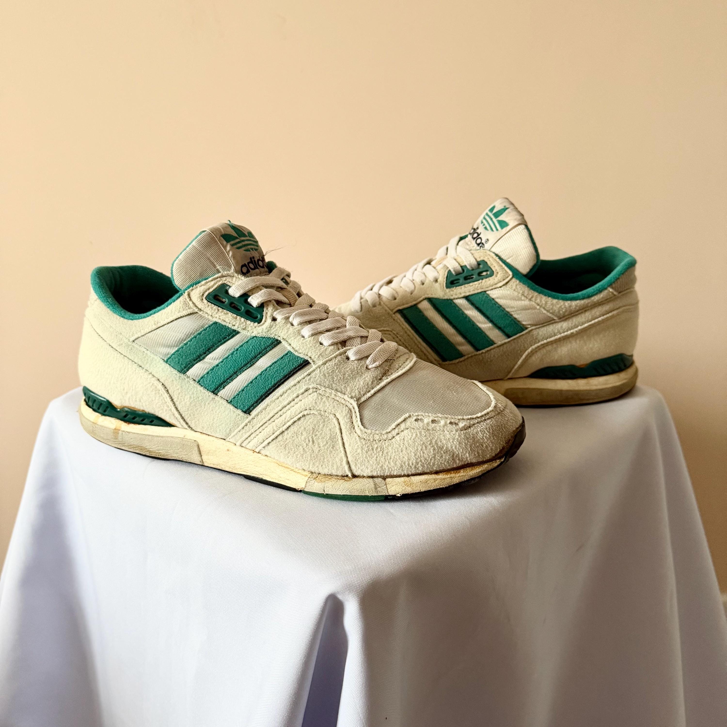 80s Vintage Adidas TX8911 / 680 (korea) Green/cream Shoes Size US