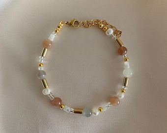 Armband med halvädelstenar