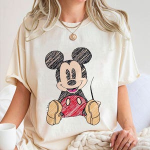 Vintage Mickey Sweatshirt, Mickey Mouse Sweatshirt, Womens Disney Shirt, Mickey Crewneck, Mickey Disney Sweater, Vintage Disney Sweatshirt