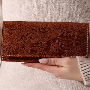 Cartera plegable de cuero hecha a mano con estampado floral, múltiples ranuras para tarjetas, cierre magnético a presión, regalo del Día de la Madre para ella.