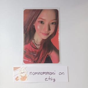 STAYC&#39;s Isa OFFICIAL Photocard TEENFRESH