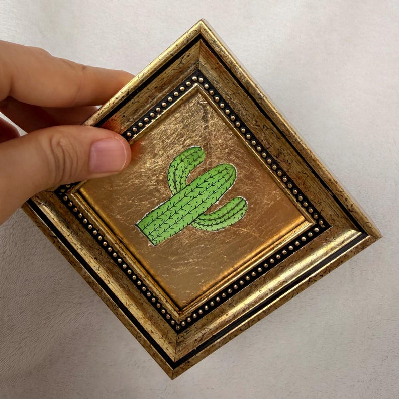 Petit cactus en peinture, mini cadre d'art, petite peinture originale, 4 x 4 pouces cadre doré, décoration murale mignon désert, petit art fait main image 13