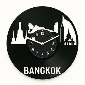 Horloge disque vinyle Bangkok - Art mural ligne d'horizon thaïlandaise - Cadeau recyclé fait main pour les voyageurs et les amoureux de l'Asie