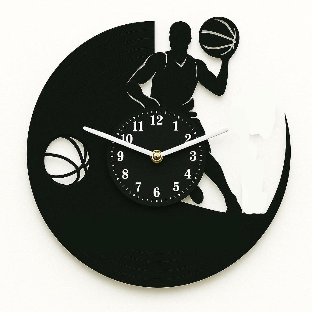Vinyl wandklok basketbalspeler – sportdecoratiecadeau voor hoepelfans