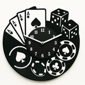 Poker Vinyl Uhr – Kasino Wandkunst – Upcycling Schallplatte mit Karten, Chips & Würfel – Geschenk für Kartenspieler USA