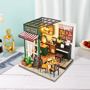 DIY Miniatur Landschaft Kit, Kaffeehaus Mini Puppenhaus Kit Handwerk Dekoration Modell Kit mit detaillierten Möbeln, Miniatur Buch Nook