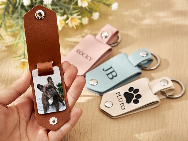 Personliga lädernyckelringar för hundälskare, Anpassad fotonyckelring för hund, Personliga minnesnyckelringar för husdjur, Kondoleansgåvor för husdjursägare bild 3
