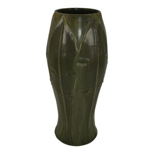 Ephraim Faience 2006 Hand Made Pottery Experimental Green Leaf Ceramic Vase Wolf