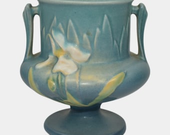 Roseville Iris Blue 1939 Vintage Art Deco Pottery Ceramic Handled Vase 130-4