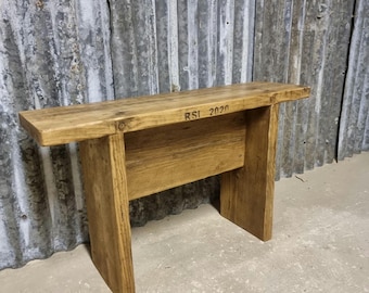 Bank van teruggewonnen hout