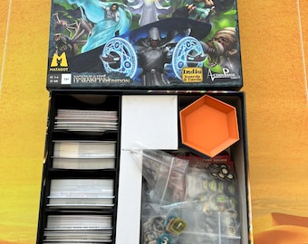 Aeon's End対応のモジュール式カード収納 – カードにアクセスしやすく、ボックスも整理整頓されています