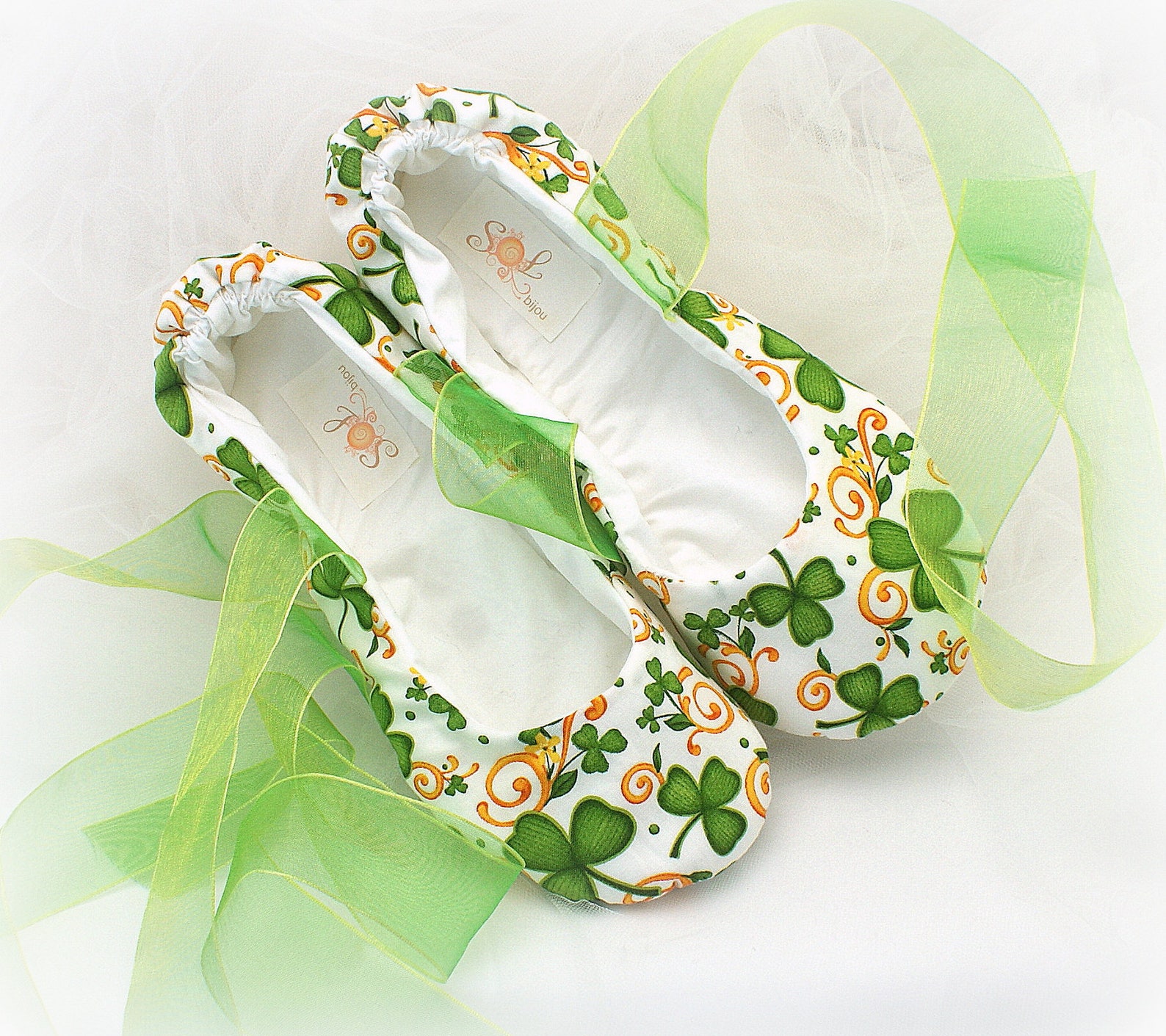 irish green flats,ballet flats,clover flats,,irish wedding flats, st patrick flats,ballet slippers,elegant wedding,celtic ballet