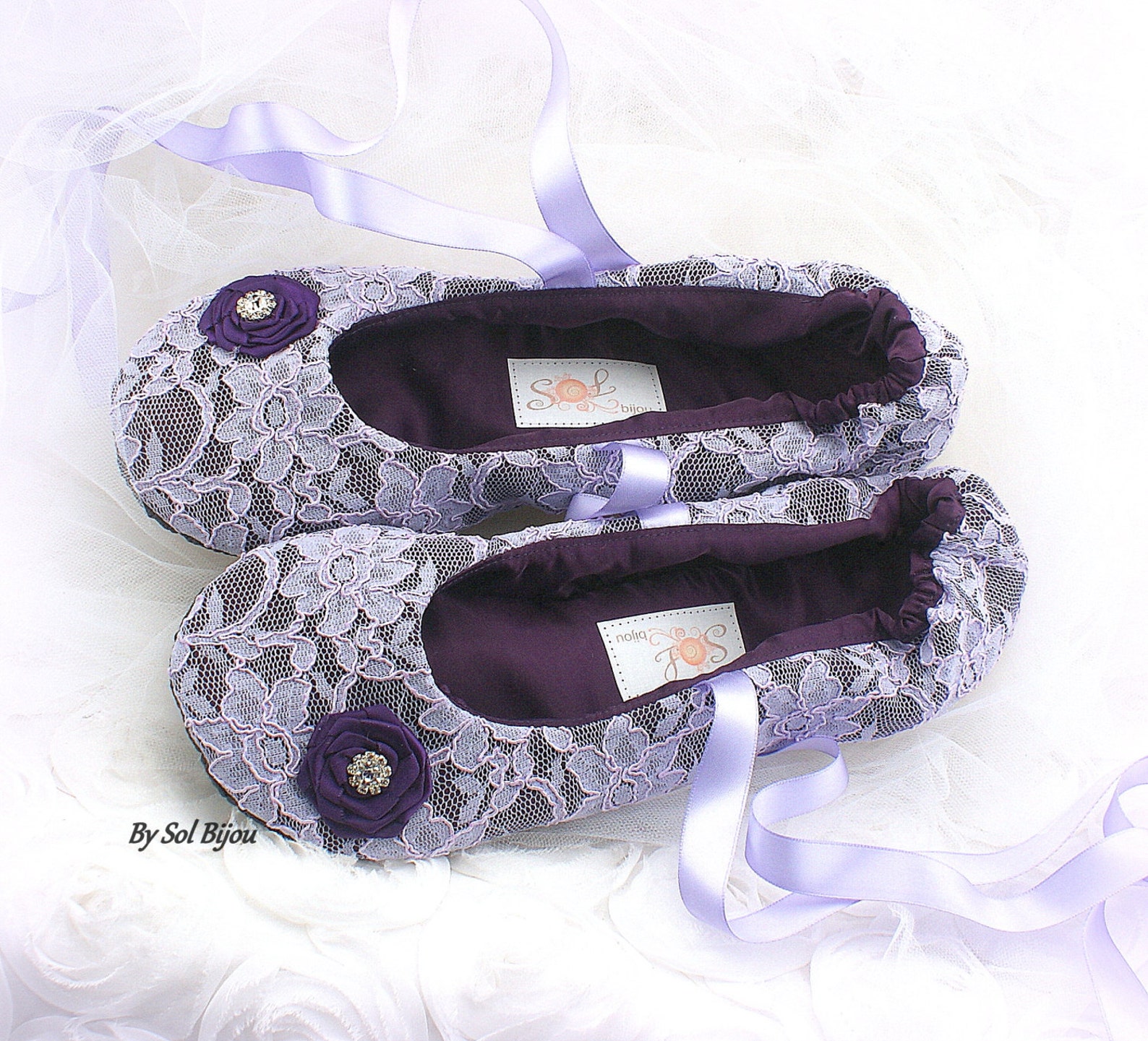 ballet flats, plum, purple, lilac, wedding flats, bridal shower, ballet slippers, reception, maid of honor, shoes, lace flats, v