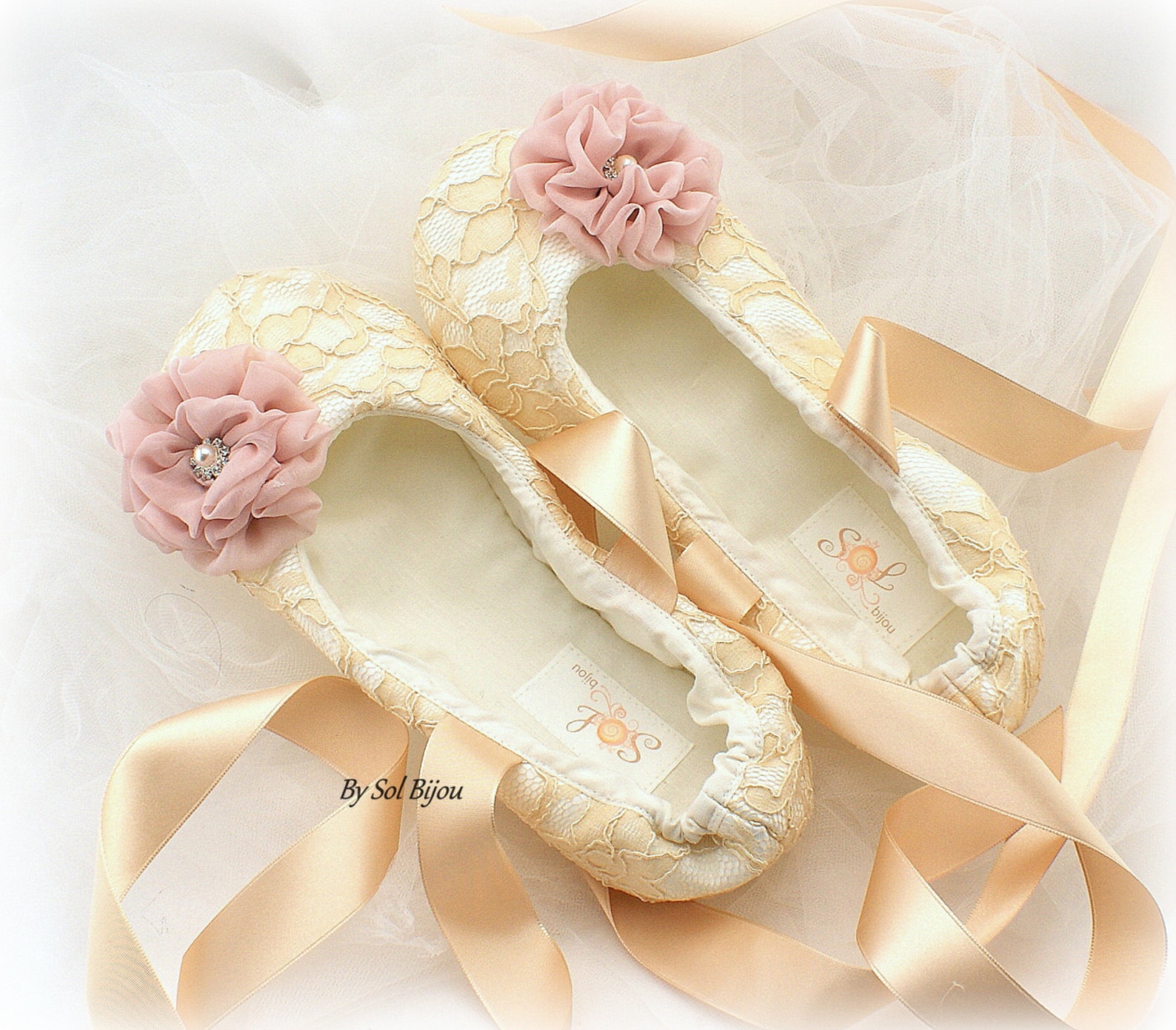 wedding flats,champagne,ivory,blush,rose,gold,ballet flats,elegant wedding,lace flats, bridal,ballerina slippers, crystals, vint wedding flats,champagne,ivory,blush,rose,gold,ballet flats,elegant wedding,lace flats, bridal,ballerina slippers, crystals, vint