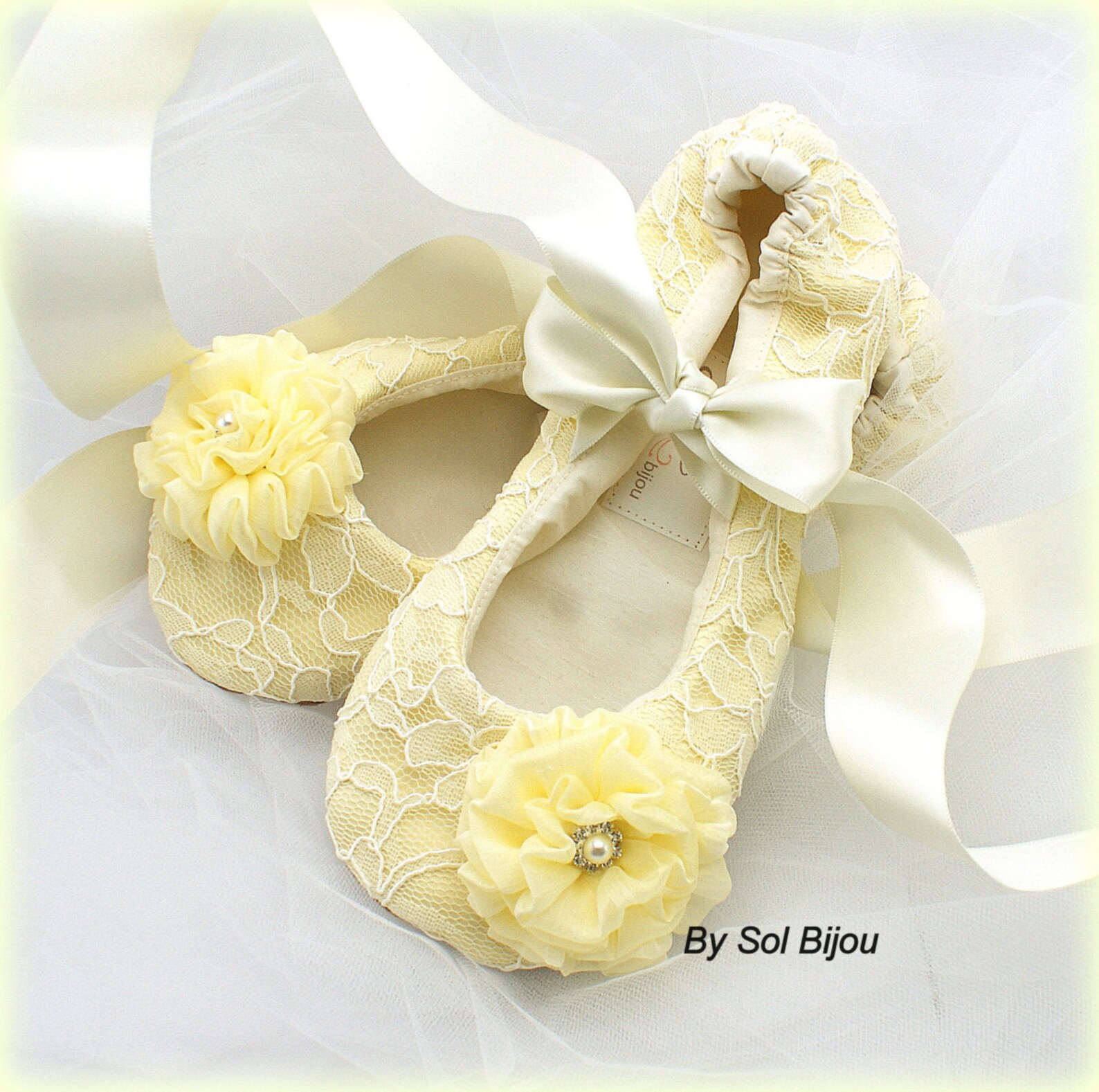 ballet flats, yellow, ivory flats, ballet slippers, satin ballet flats, wedding flats ,elegant wedding, maid of honor, flower gi ballet flats, yellow, ivory flats, ballet slippers, satin ballet flats, wedding flats ,elegant wedding, maid of honor, flower gi