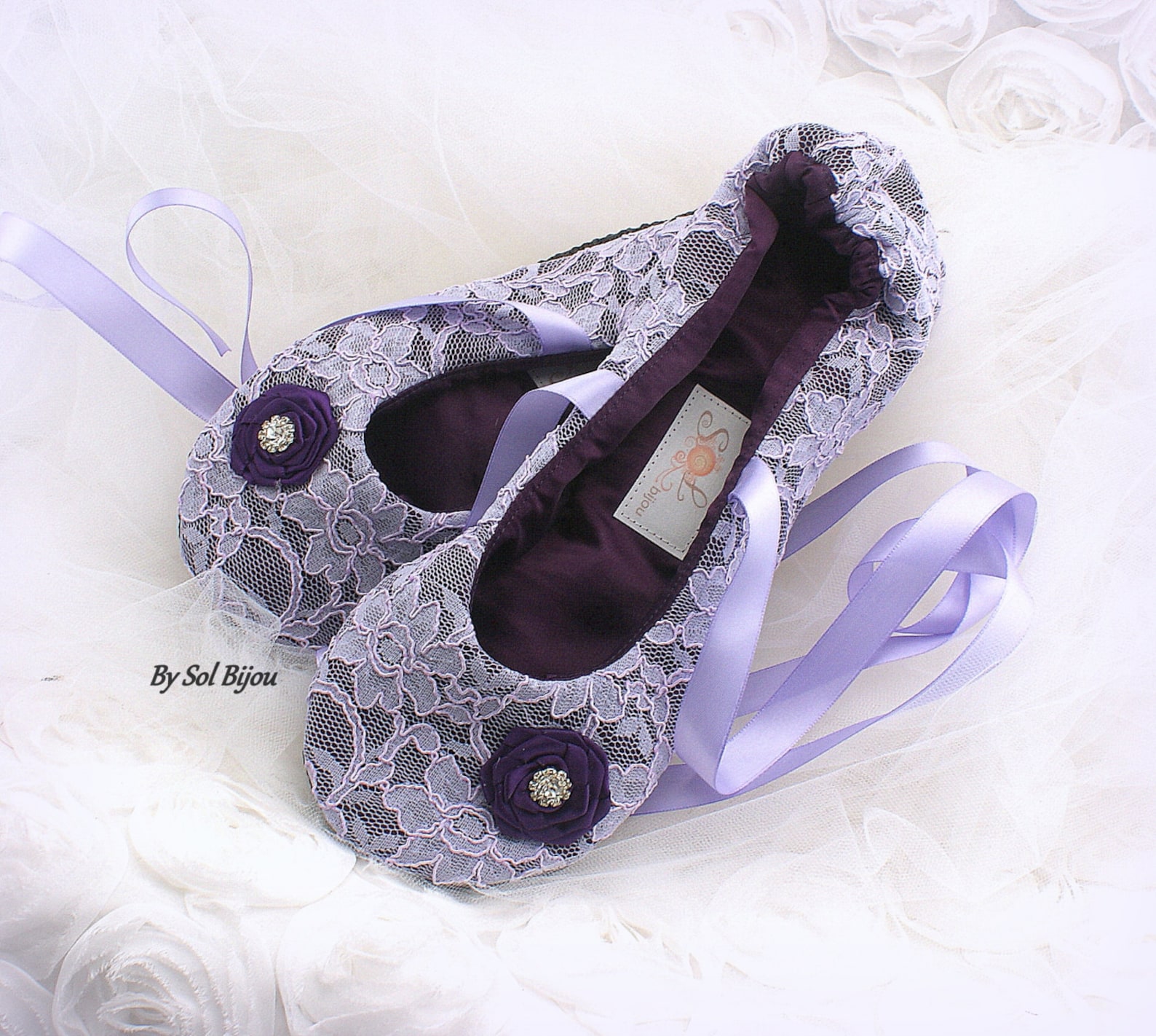 ballet flats, plum, purple, lilac, wedding flats, bridal shower, ballet slippers, reception, maid of honor, shoes, lace flats, v