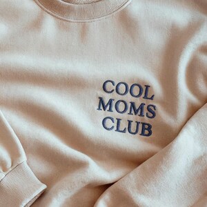 Cool Moms Club Embroidered Sweatshirt, Cool Moms Sweatshirt, Moms Embroidered Sweatshirt, Mama Sweatshirt, Gift for Mom