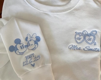 Besticktes Disney Braut Sweatshirt, Mickey Minnie Hochzeit T-Shirt, Zukunft Frau Shirt, benutzerdefinierte Hochzeit Datum Shirt, Disney Verlobung Shirt