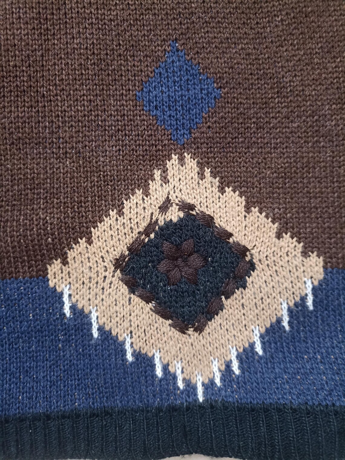 Vintage camel intarsia sweater, size L, foto 2 di 5