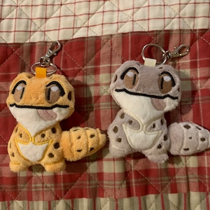 Llavero de peluche de gecko leopardo
