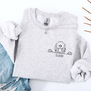 Custom Golden Retriever Sweatshirt, Golden Sweatshirt, Dog Mama Sweater, Personalized golden retriever Sweater, golden retriever Sweater