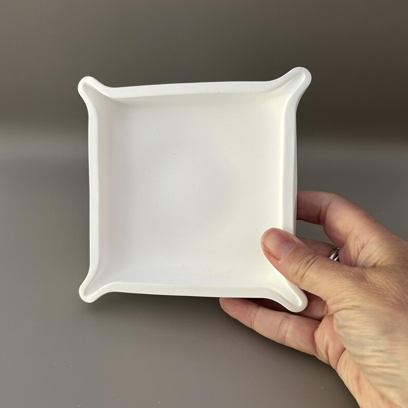 Handmade White Square Pinched Corner Catchall Tray • Minimalist Decor bild 5