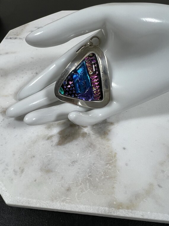 Sterling Silver Triangle Pendent with Dichroic Fo… - image 9