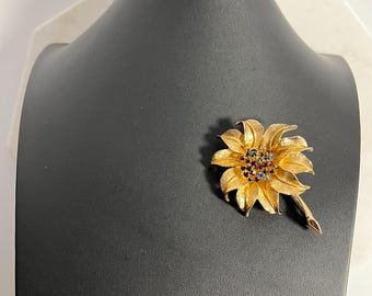 Judy Lee Gold Tone Floral Brooch with Wire Multi-Colored Rhinestone Center Accents