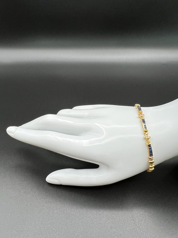 Vintage 18kt Gold Bracelet: Blue Topaz & Diamond Accents