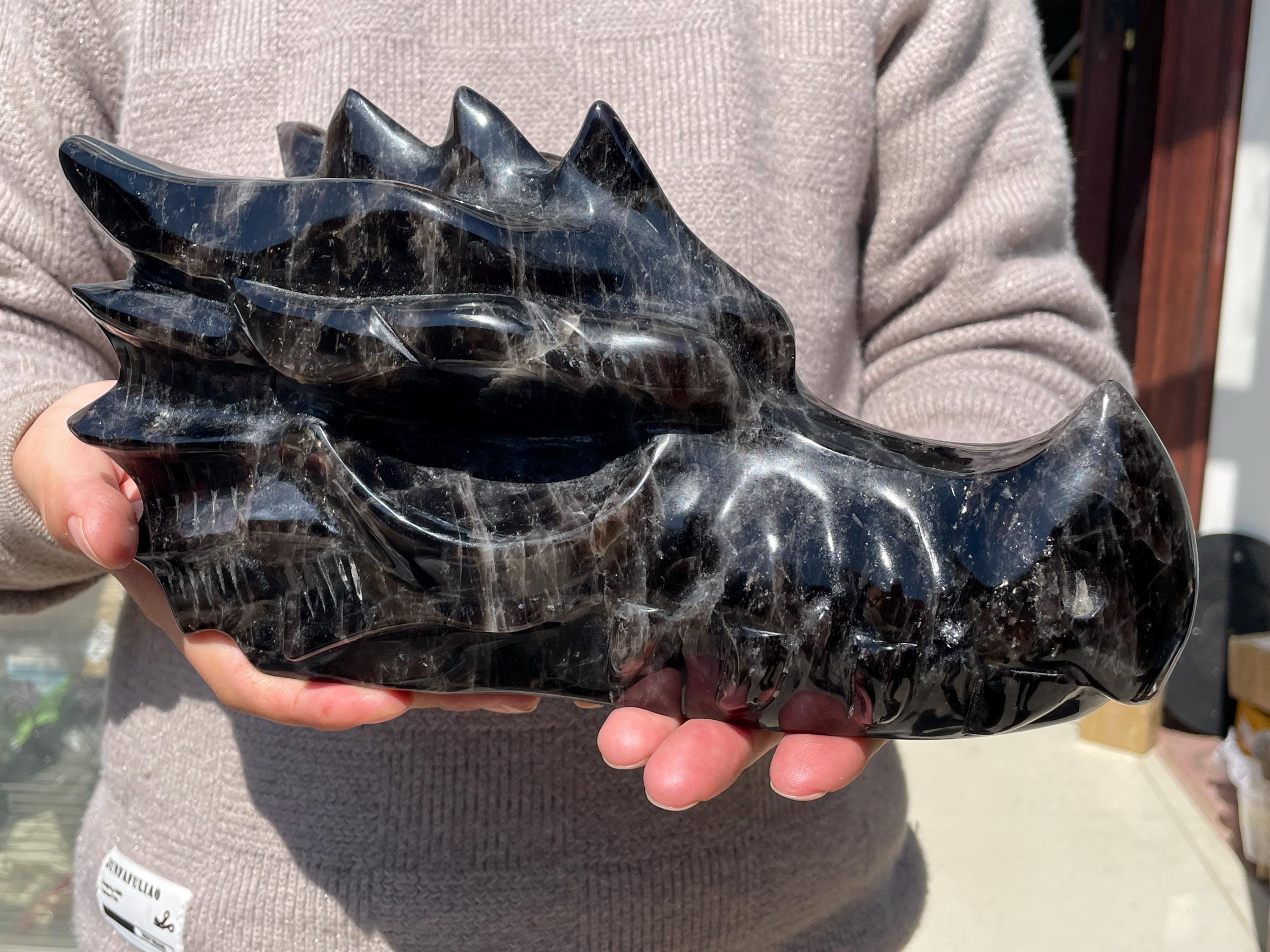 スモーキークォーツドラゴンヘッド：手彫りクリスタルドラゴンスカル