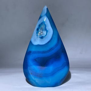 Natural agate Flame,Handmade Flame,Quartz crystal flame,Crystal Gifts,Crystal specimen,Home Decoration,Crystal Healing random 1pc