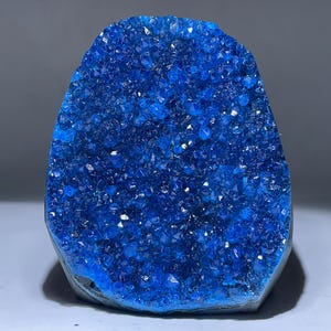 Blue Quartz geode,Quartz crystal geode,Crystal geode specimen,Home decoration,Crystal cluster geode specimen,Crystal healing Gifts 1PC