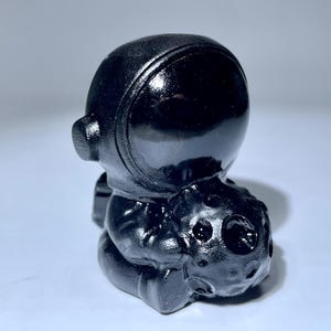 2.2&quot; Natural obsidian Astronaut skull quartz crystal skull,Crystal spaceman,Hand made skull,Crystal gifts,crystal healing crystal gifts 1x