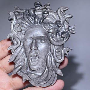 Obsidian Medusa Skull: Hand-Carved Crystal Healing Gift (3.9&quot;)