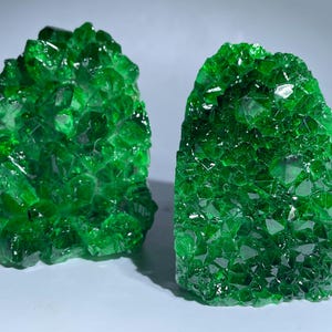 Green Quartz geode,Quartz crystal geode,Crystal geode specimen,Home decoration,Crystal cluster geode specimen,Crystal healing Gifts 1PC