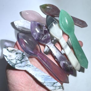 Hand Carved Quartz Crystal Spoon: Skull Detail, Home Decor (5.2'')