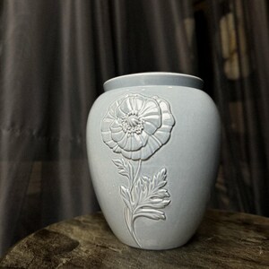 Poppy Grey Urns for human ashes Сremation urn Adult, Unique Gray Large Handmade ceramic keepsake, Medium size