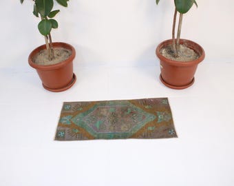 Handmade Wool Turkish Kilim Rug: 1x3 FT Vintage Bohemian Decor
