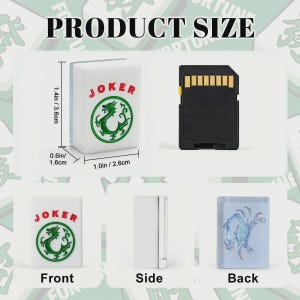 Puede incluir: Una ficha de Mahjong blanca con la inscripci&oacute;n "JOKER" y un dise&ntilde;o de drag&oacute;n verde, que mide 3,6 cm de alto, 2,6 cm de ancho y 1,6 cm de grosor. La imagen tambi&eacute;n muestra una tarjeta SD y una ficha con un dise&ntilde;o de cangrejo azul.