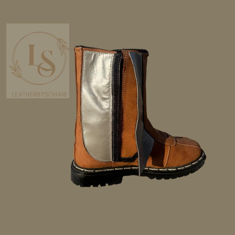Stivali da cosplay mandaloriani da uomo / Scarpe mandaloriane / Stivali da cosplay in pelle marrone anticata / Scarpe con cerniera fatte a mano immagine 8