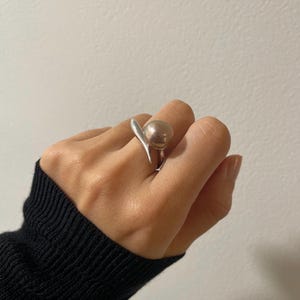 Avocado Ring - Ring with freshwater pearls