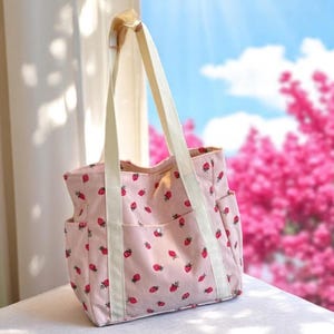 Gestickte Reißverschluss-Einkaufstasche, Erdbeer-Cord-Einkaufstasche, frische süße Mädchenhandtasche, Crossbody-Tasche für Frau, Mädchen-Abschluss-Ostern-Geschenk
