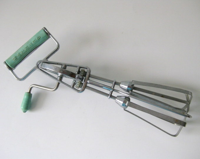 Vintage Maynard Hand Mixer Beater With Green Handle Rotary Etsy