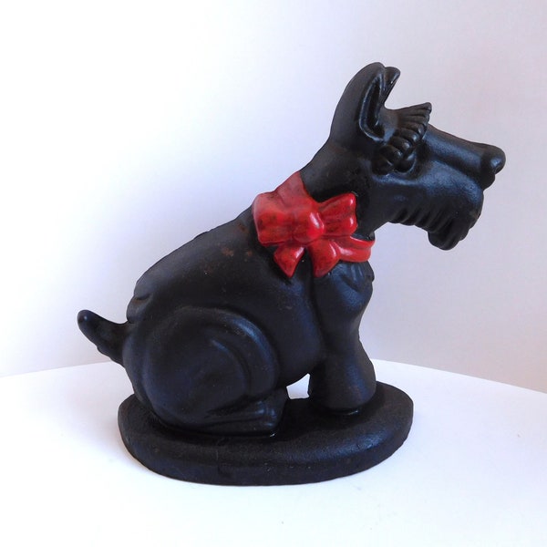 Vintage cast iron Scottie dog door stop or bookend