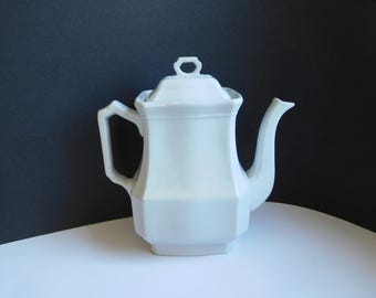 Antique white ironstone tea pot coffee pot Meakin England